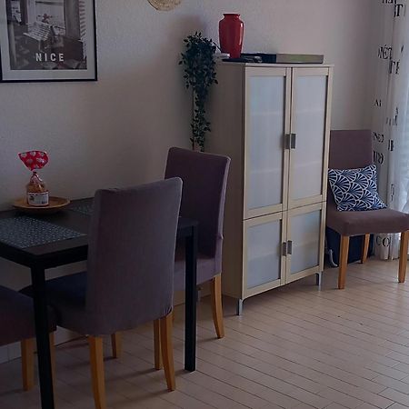 Appartement Vue Mer Piscines Parking Les Coraux Agay Plage Saint-Raphael  Exterior photo